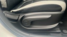 Kia Stonic 1.0T GDi 48V Connect 5dr DCT Petrol Estate